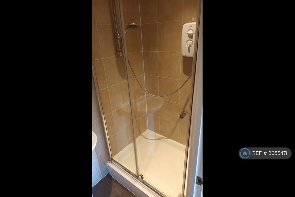 2 bedroom penthouse for rent