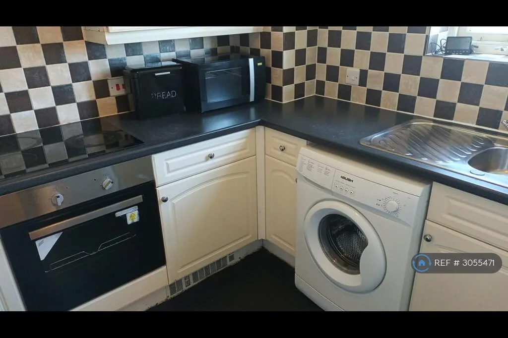 2 bedroom penthouse for rent