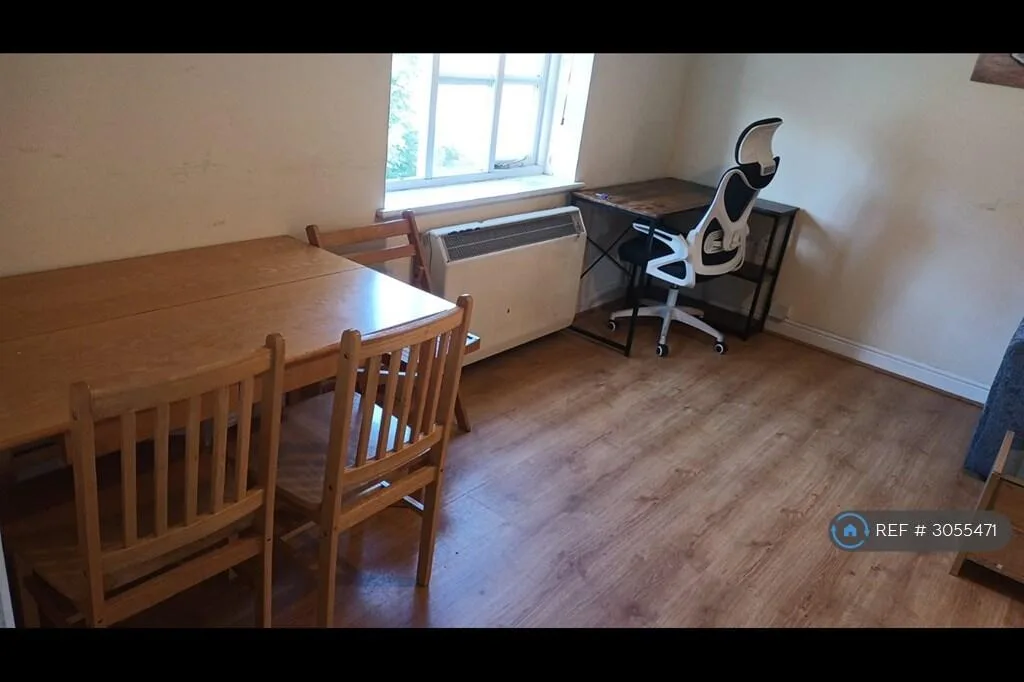 2 bedroom penthouse for rent