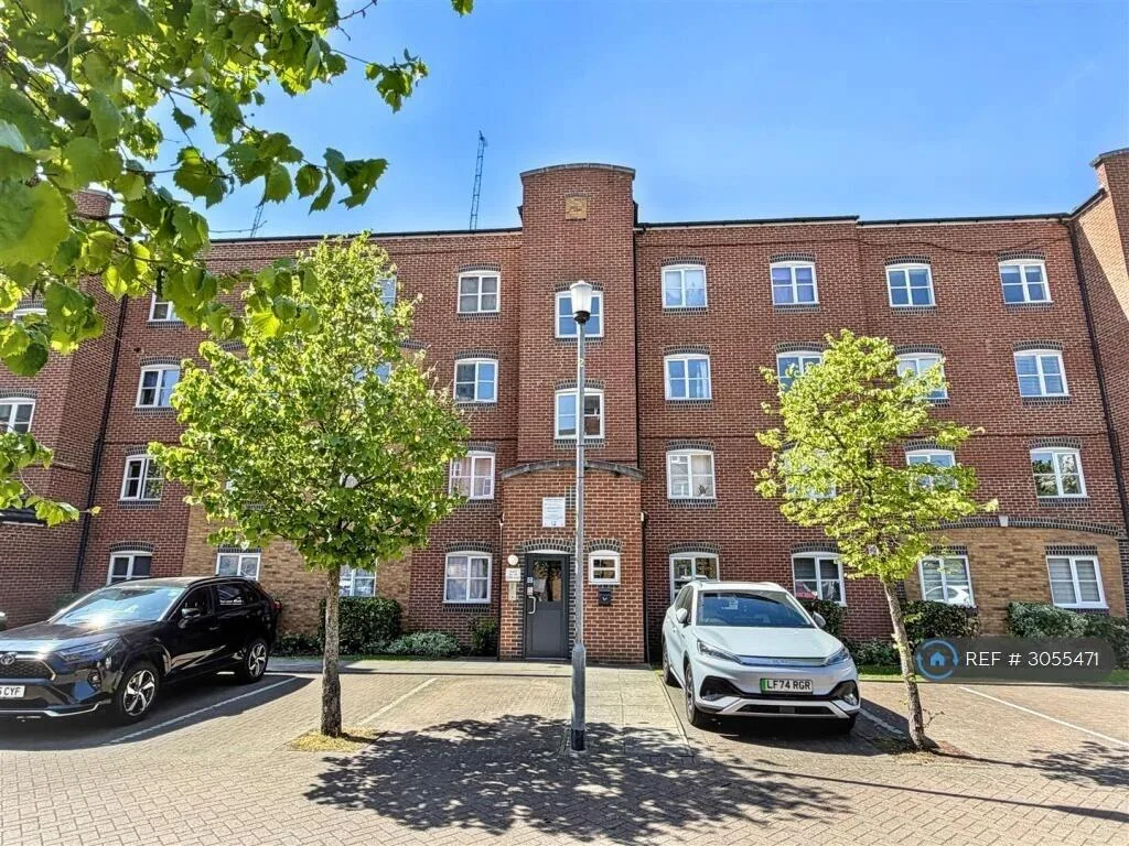 2 bedroom penthouse for rent
