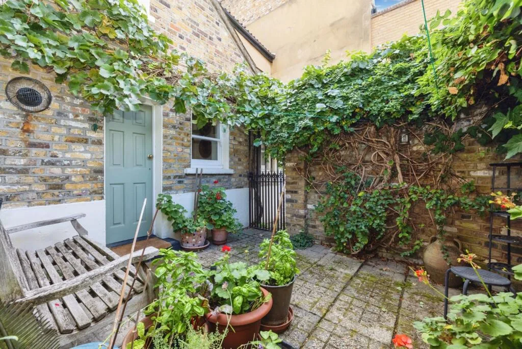 2 bedroom terraced house for rent