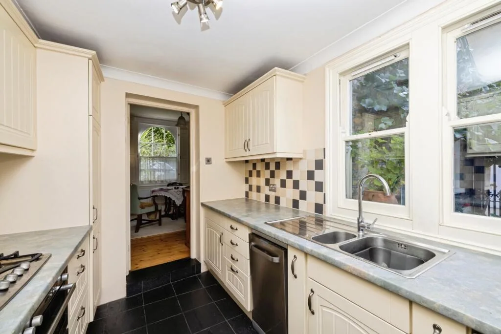 2 bedroom terraced house for rent