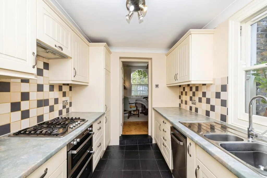 2 bedroom terraced house for rent