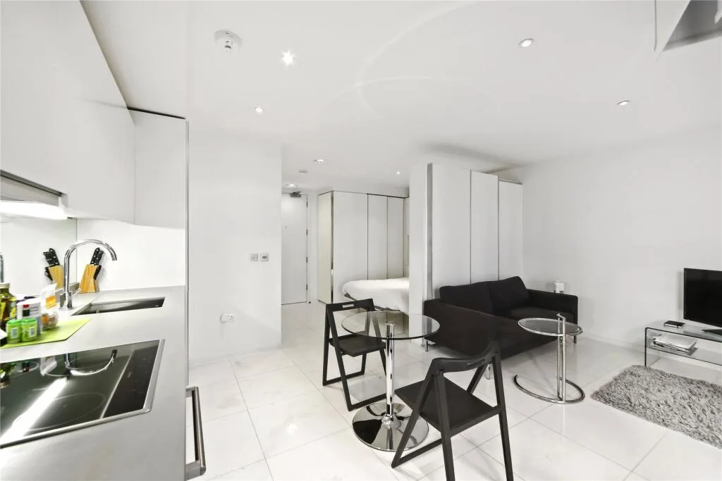 Studio apartment for rent
