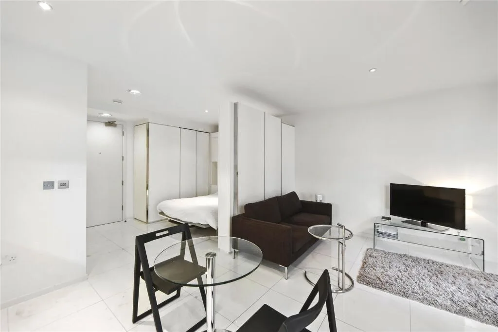 Studio apartment for rent