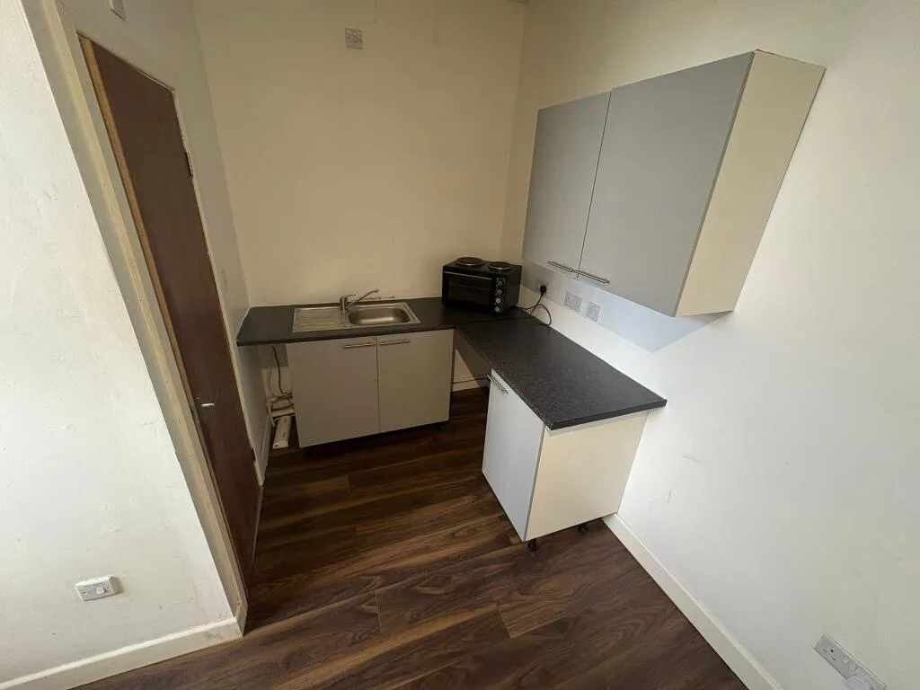 Studio flat for rent