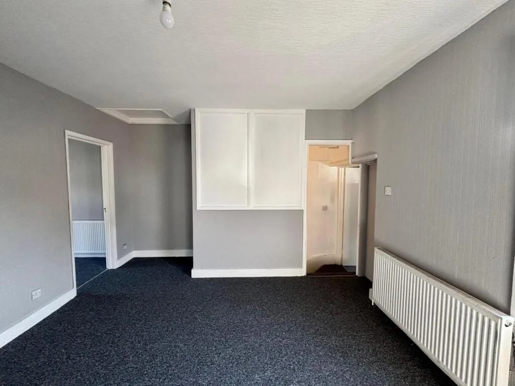1 bedroom maisonette for rent