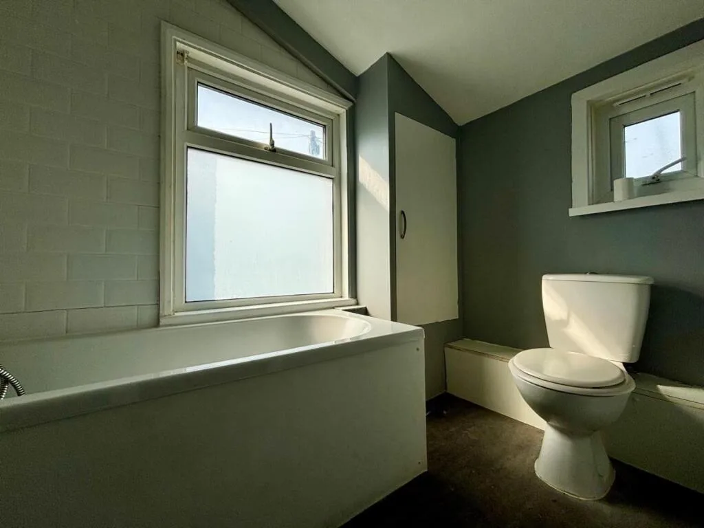 1 bedroom maisonette for rent