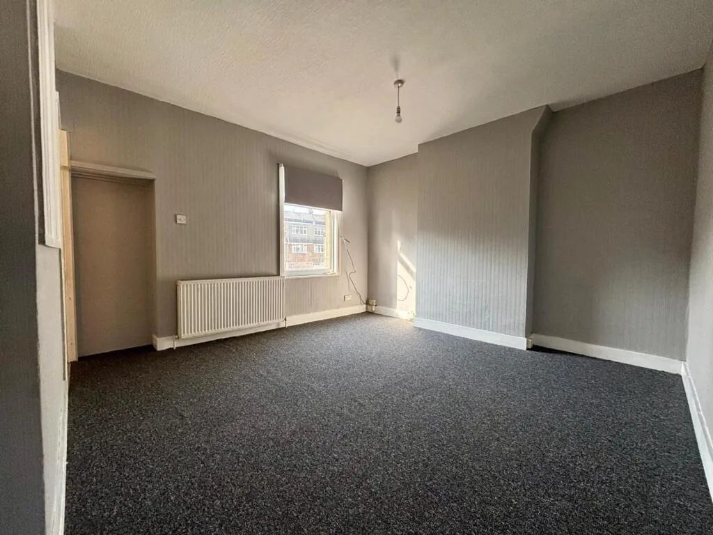1 bedroom maisonette for rent