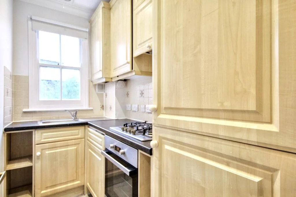 Studio flat for rent