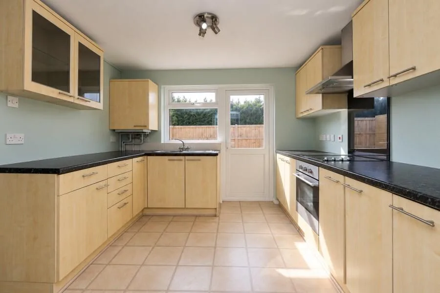 2 bedroom cottage for rent