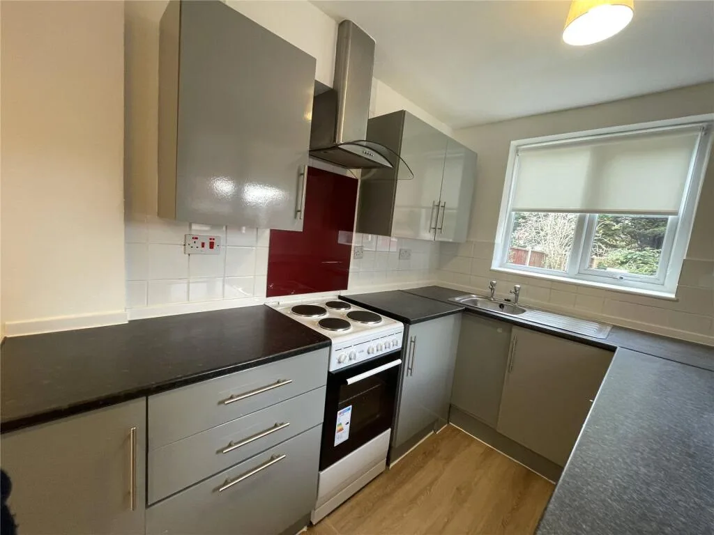 3 bedroom end of terrace house for rent
