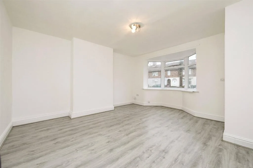 3 bedroom end of terrace house for rent