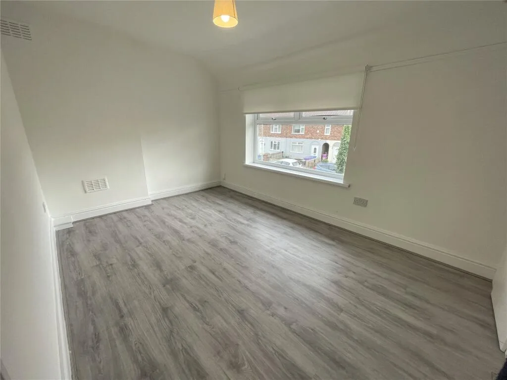 3 bedroom end of terrace house for rent