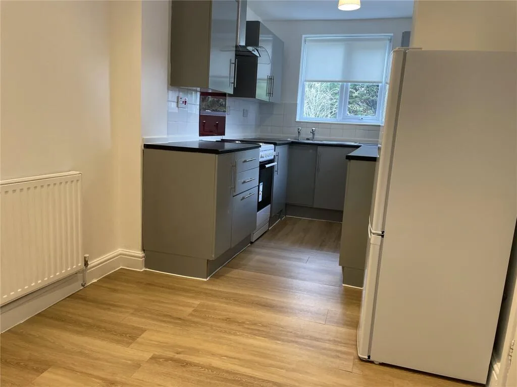 3 bedroom end of terrace house for rent