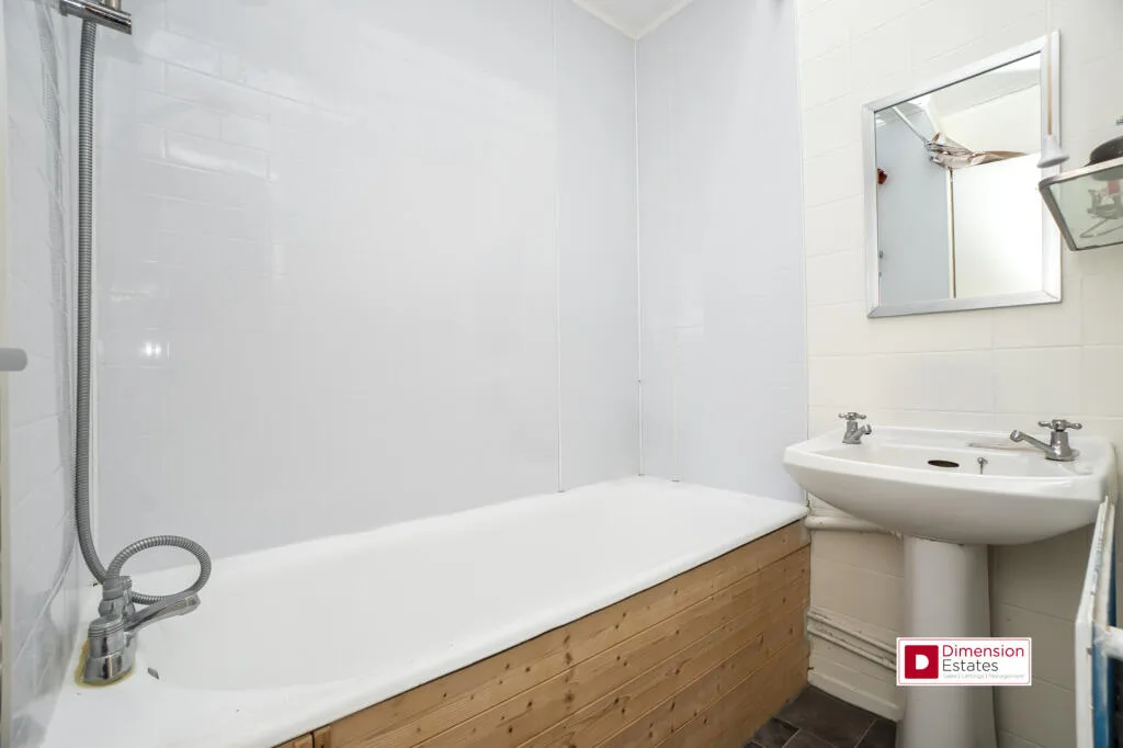 2 bedroom town house for rent
