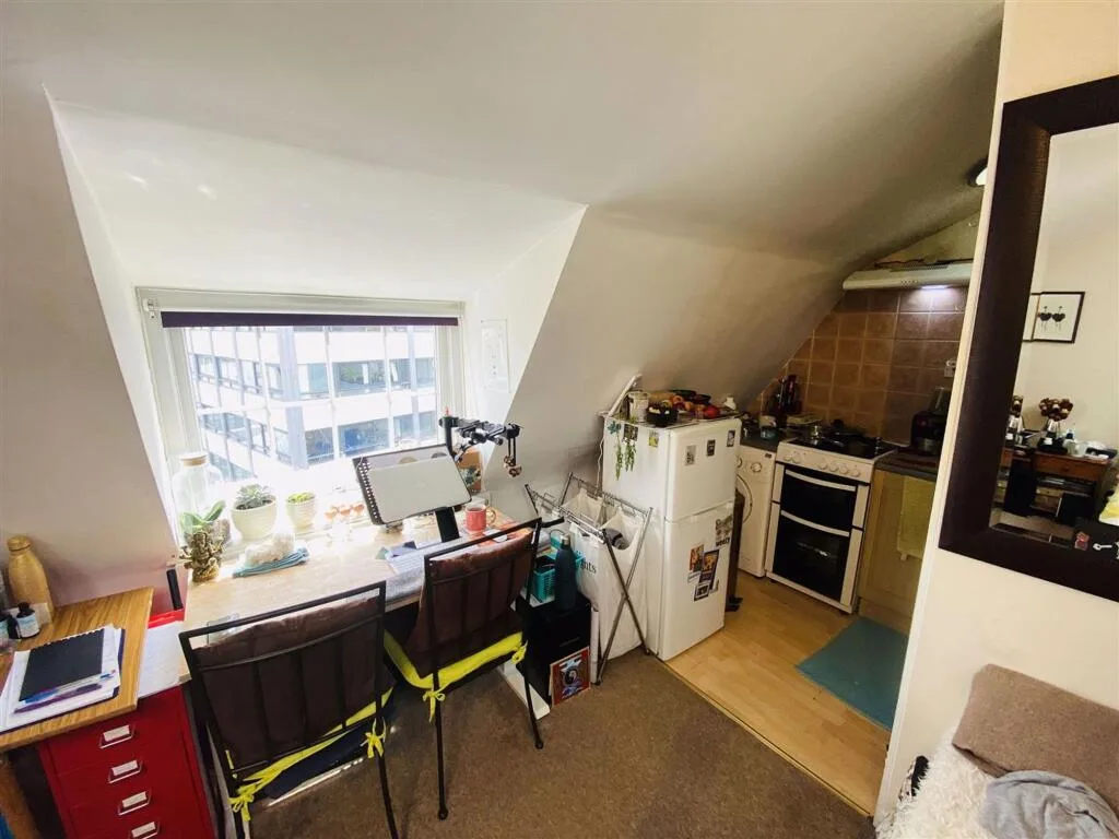 Studio flat for rent