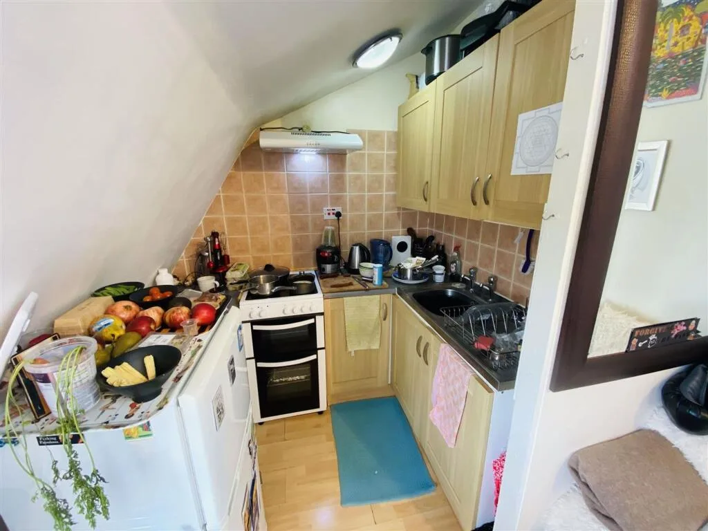 Studio flat for rent