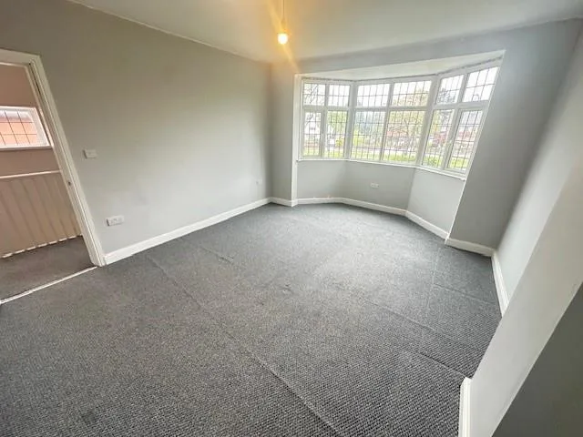 4 bedroom semi-detached house for rent
