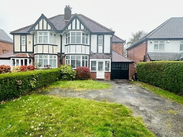 4 bedroom semi-detached house for rent