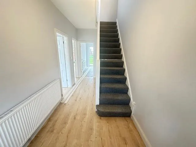 4 bedroom semi-detached house for rent