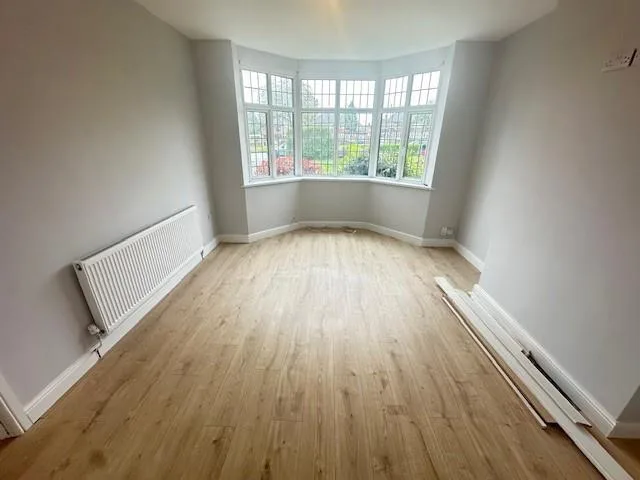 4 bedroom semi-detached house for rent