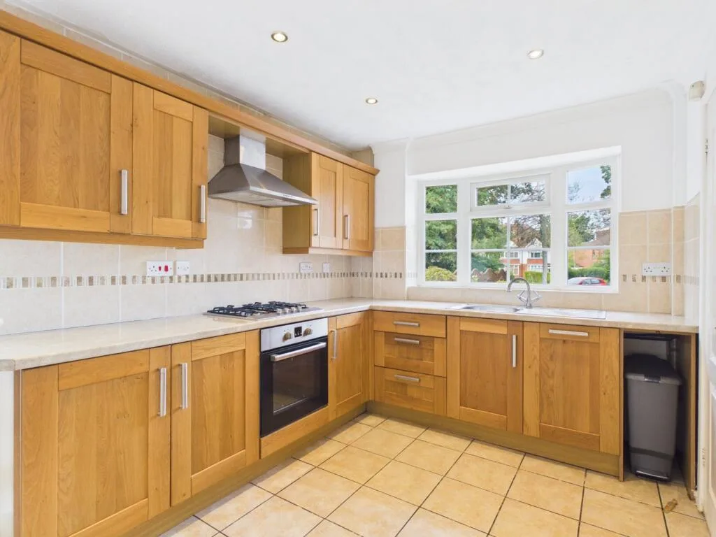 4 bedroom detached house for rent