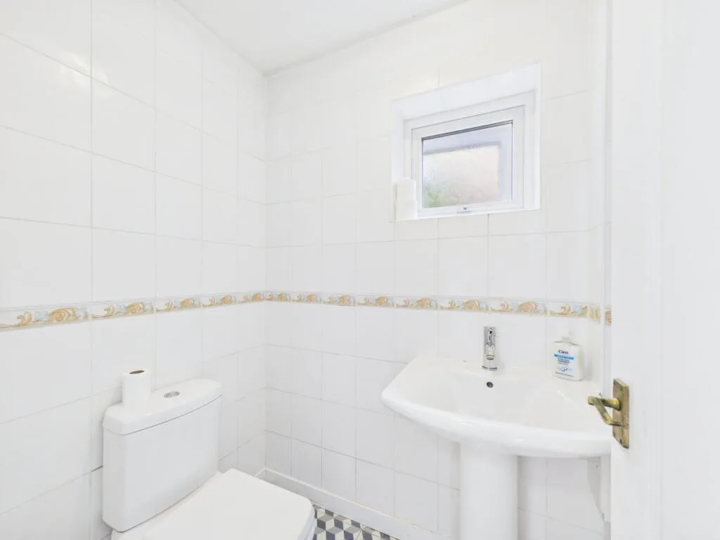 4 bedroom detached house for rent