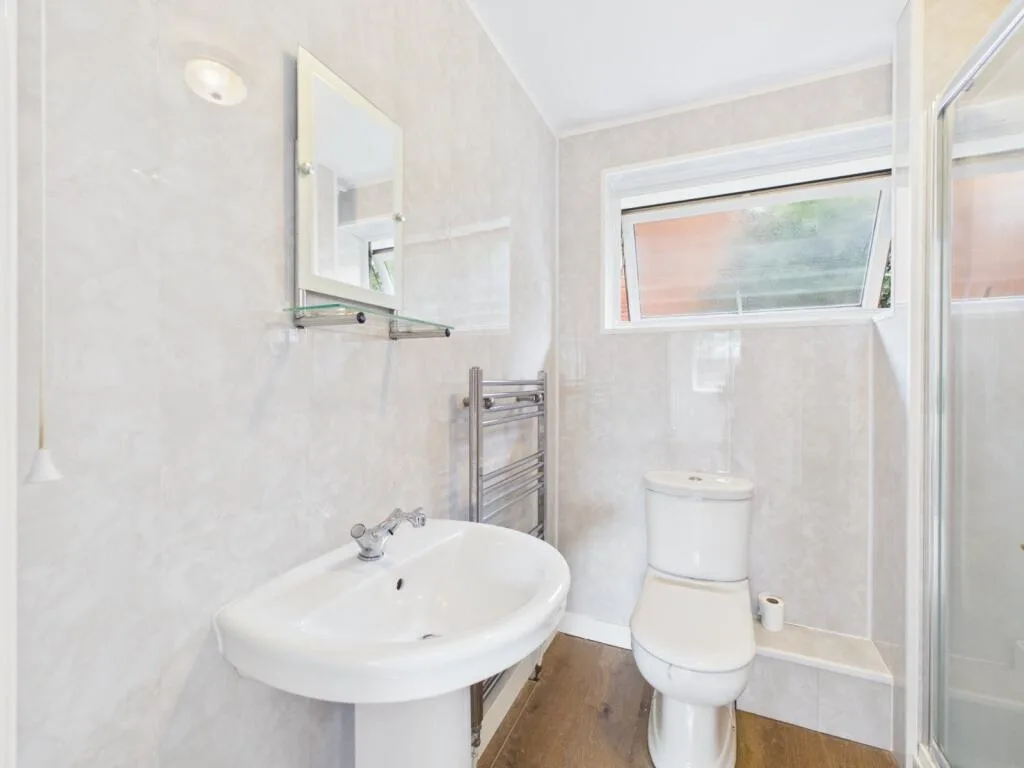 4 bedroom detached house for rent