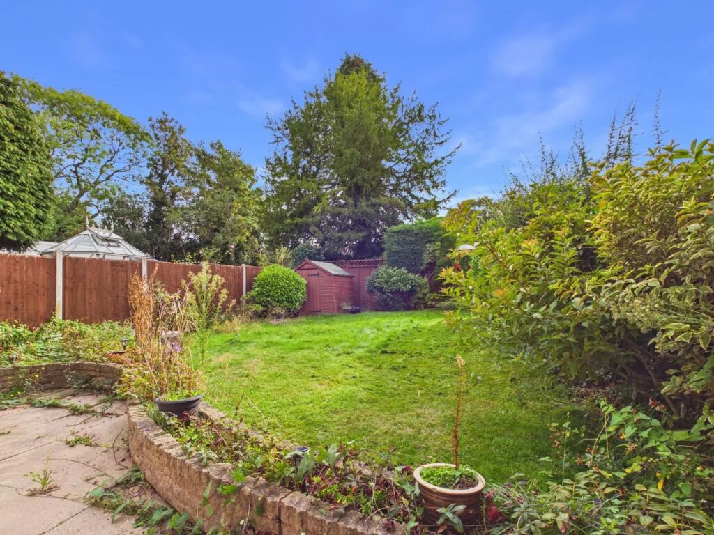 4 bedroom detached house for rent
