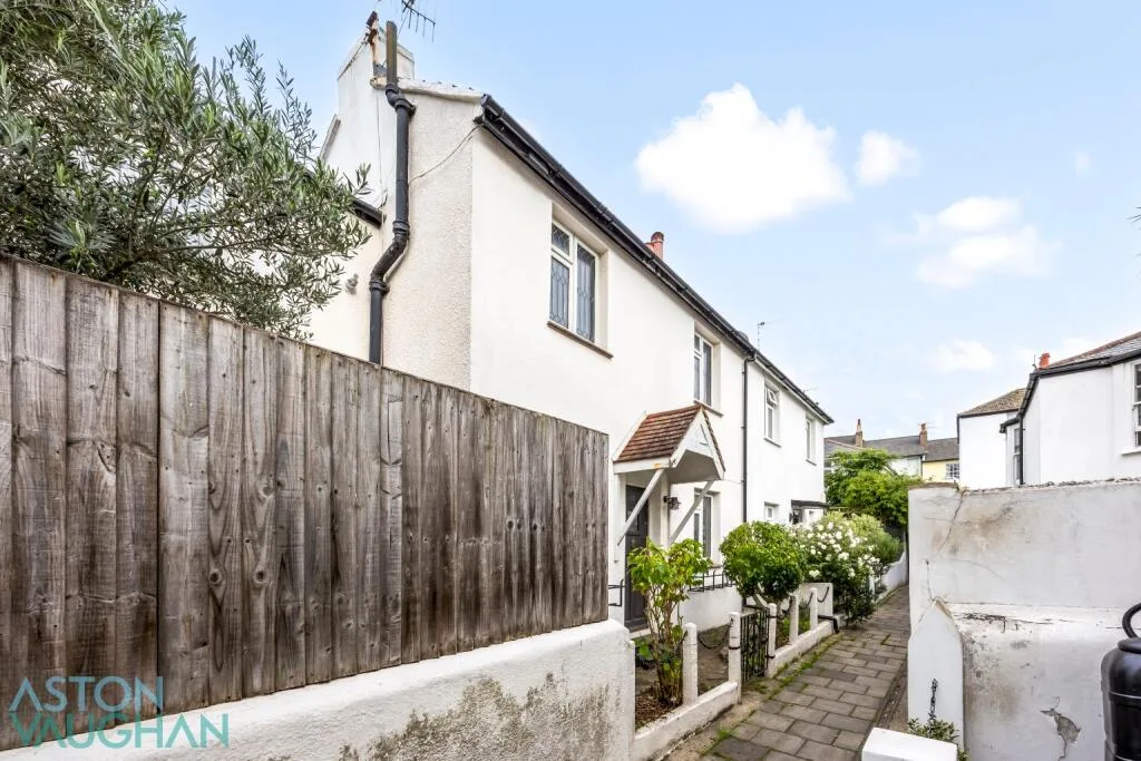 2 bedroom terraced house for rent