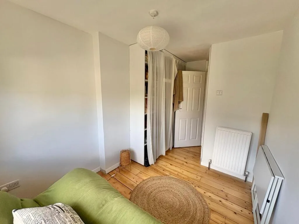 3 bedroom semi-detached house for rent