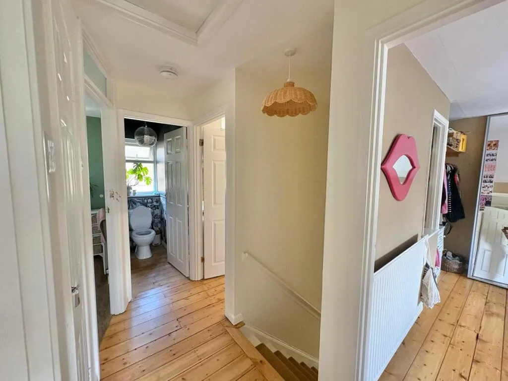 3 bedroom semi-detached house for rent
