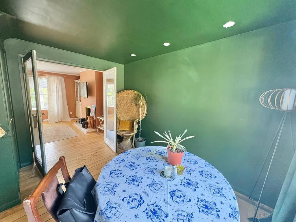 3 bedroom semi-detached house for rent