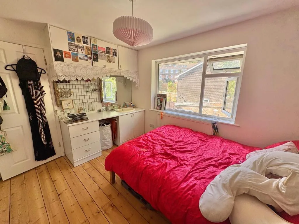 3 bedroom semi-detached house for rent