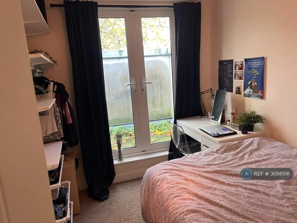 6 bedroom flat for rent
