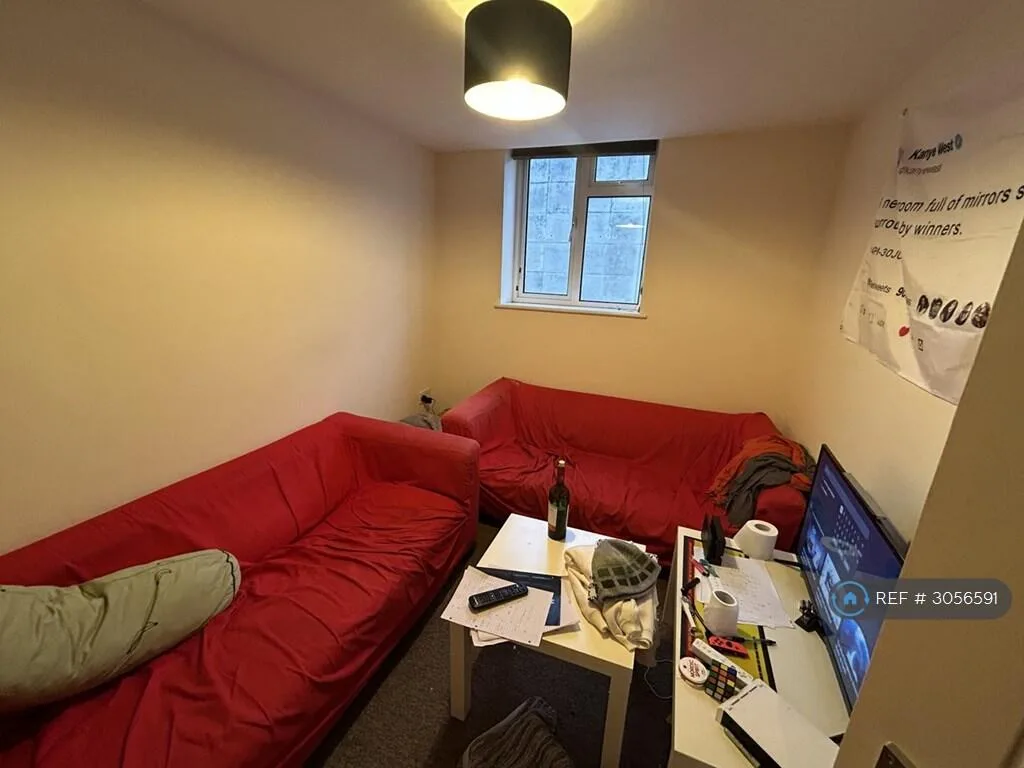 6 bedroom flat for rent