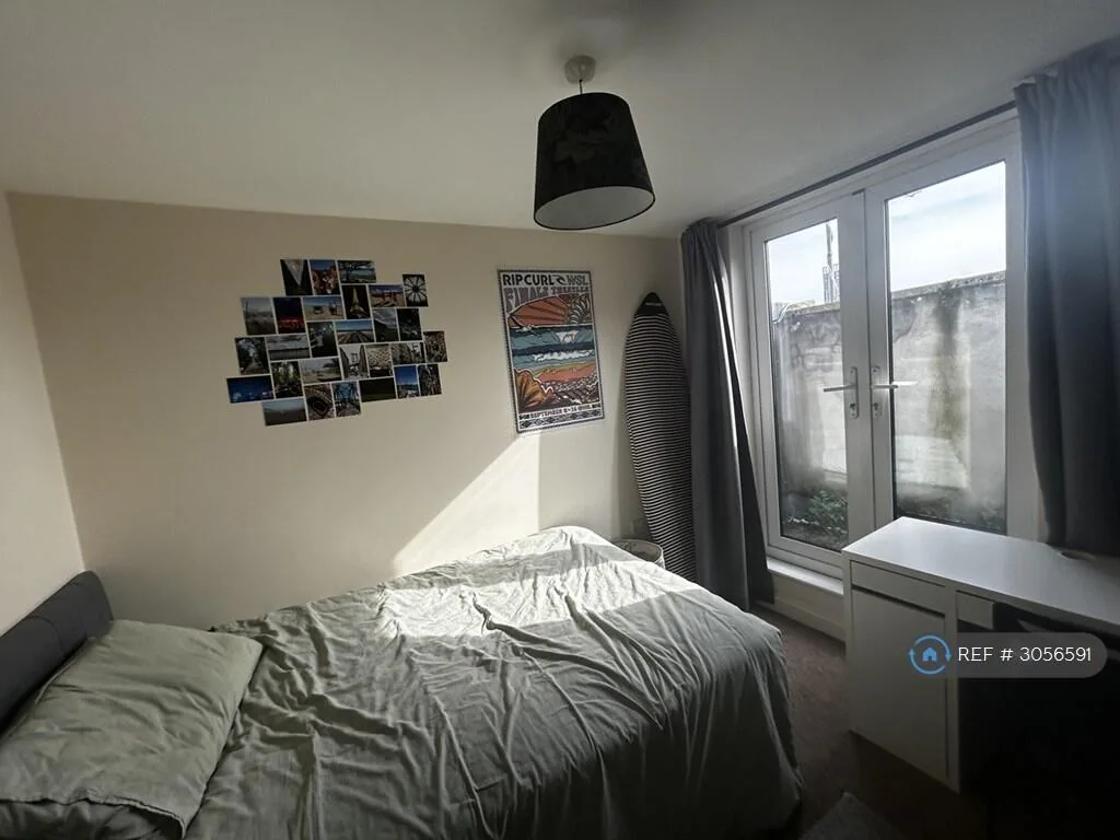 6 bedroom flat for rent