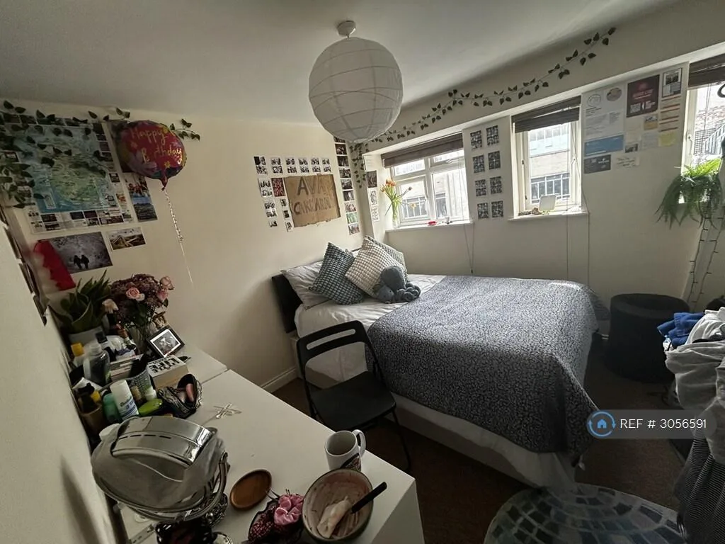 6 bedroom flat for rent
