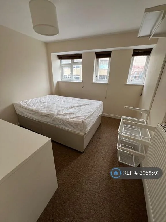 6 bedroom flat for rent
