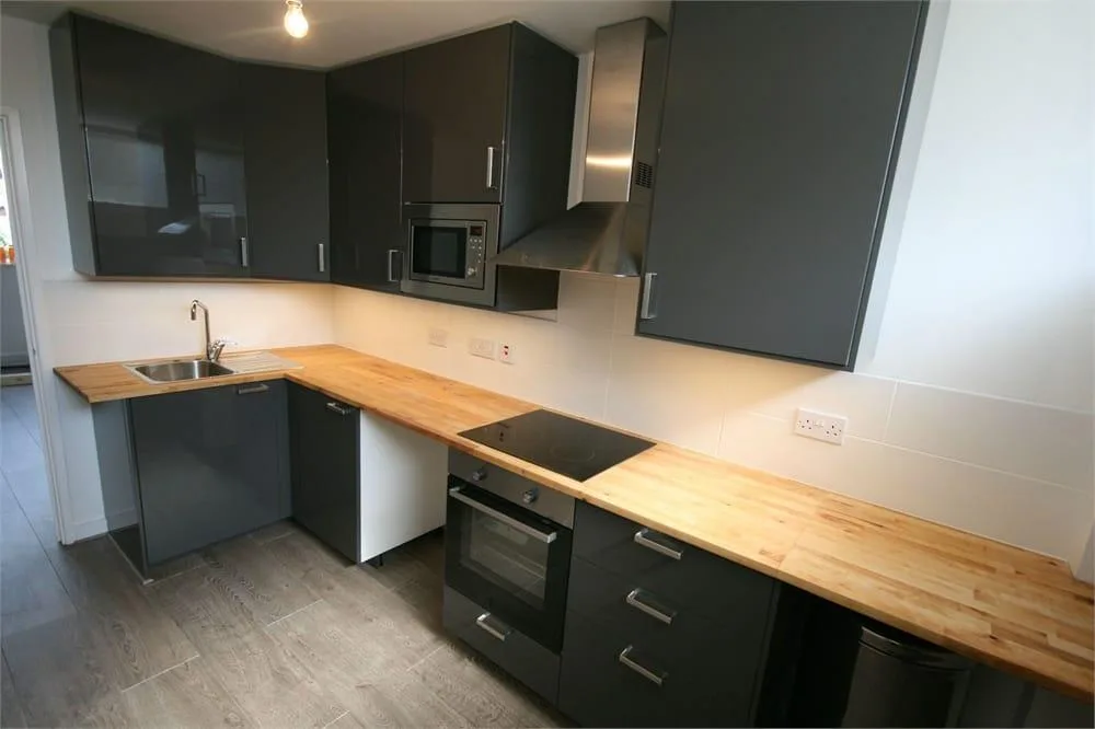4 bedroom terraced house for rent