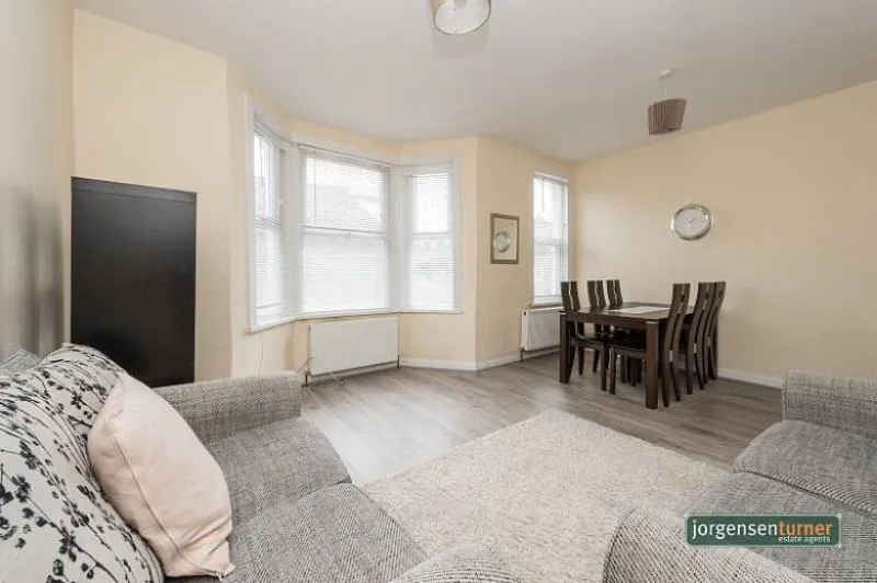 3 bedroom flat for rent