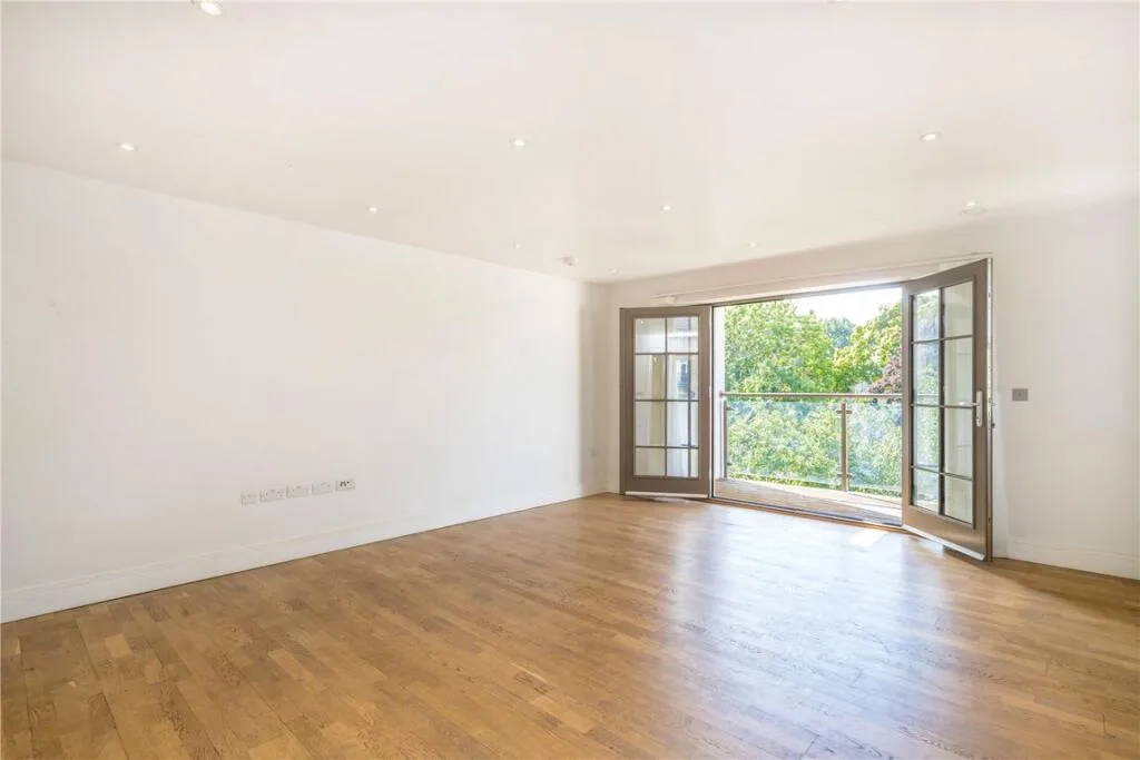3 bedroom flat for rent