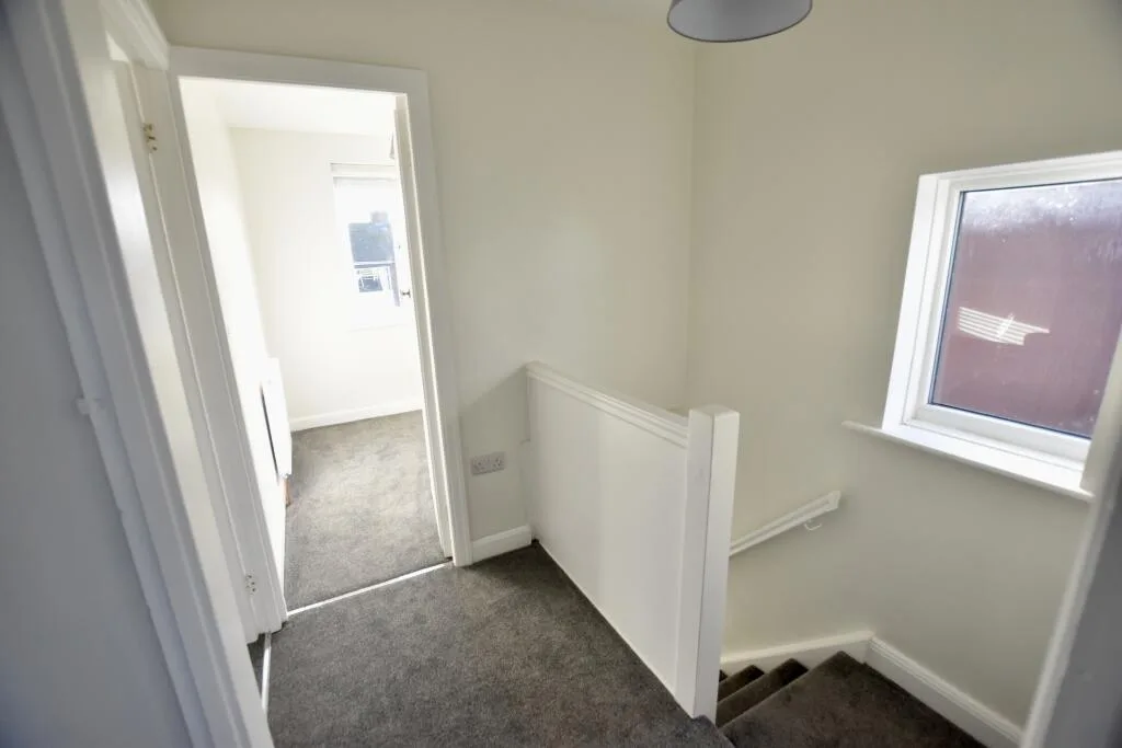 3 bedroom semi-detached house for rent