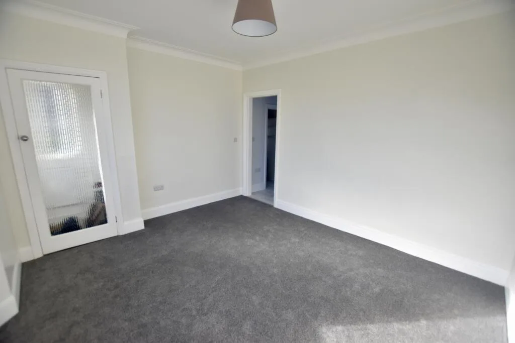 3 bedroom semi-detached house for rent