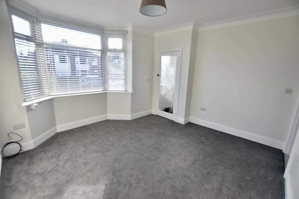 3 bedroom semi-detached house for rent