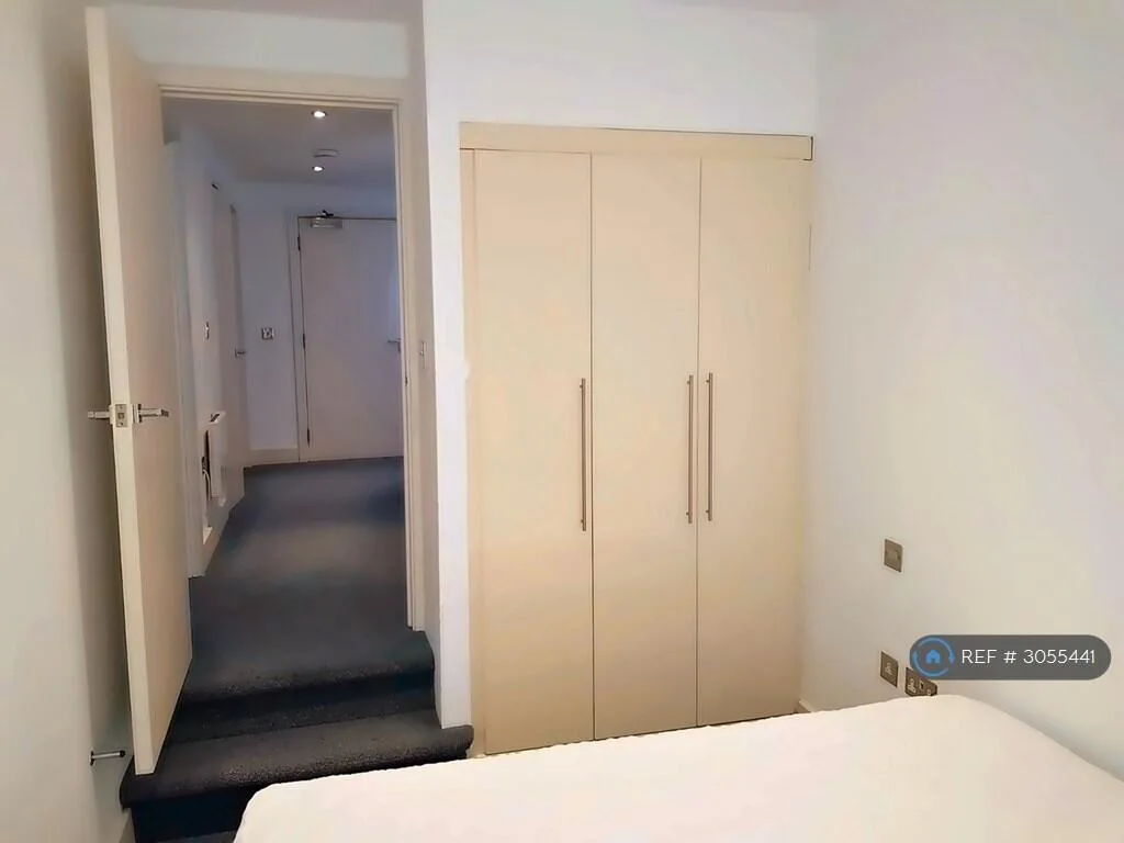 2 bedroom penthouse for rent
