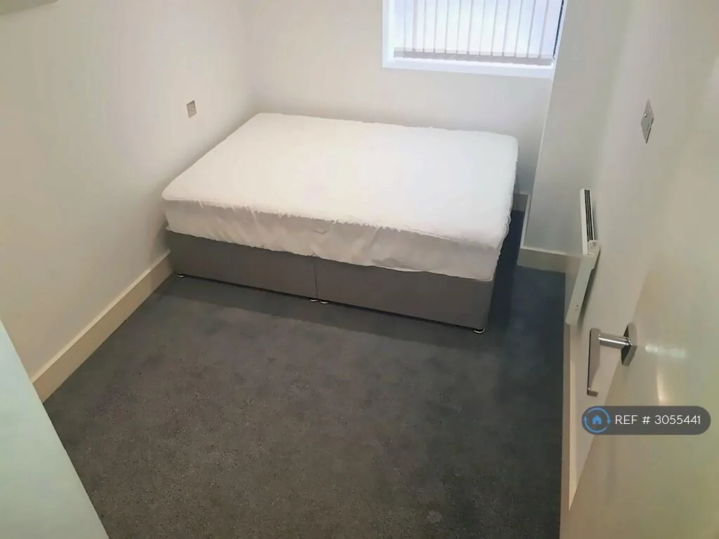 2 bedroom penthouse for rent