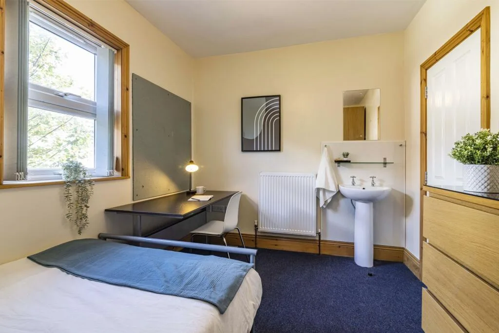 1 bedroom house of multiple occupation for rent