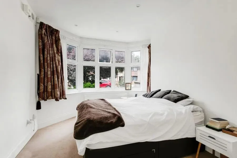 3 bedroom ground floor flat for rent